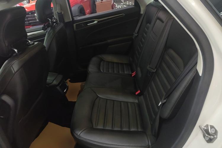 Used Ford Mondeo 2013 2.0L GTDi 200 Luxury Model Left Rear Seat