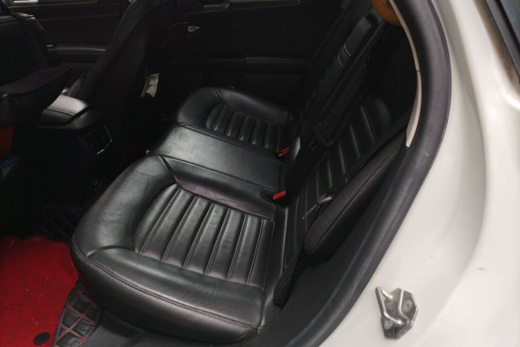 Used Ford Mondeo 2013 2.0L GTDi 200 Luxury Model Left Rear Seat
