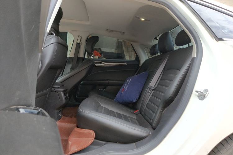Used Ford Mondeo 2013 2.0L GTDi 200 Fashion Edition Left Rear Seat