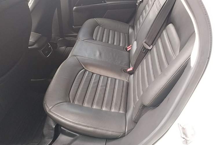 Used Ford Mondeo 2013 2.0L GTDi 200 Luxury Model Left Rear Seat