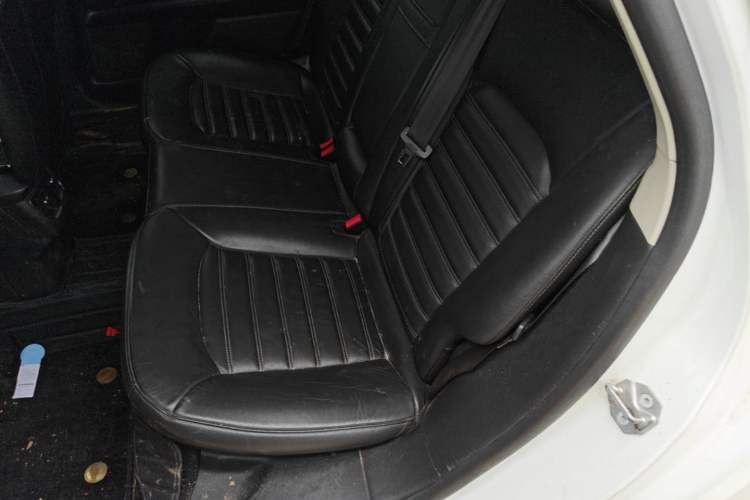 Used Ford Mondeo 2013 2.0L GTDi 200 Luxury Model Left Rear Seat