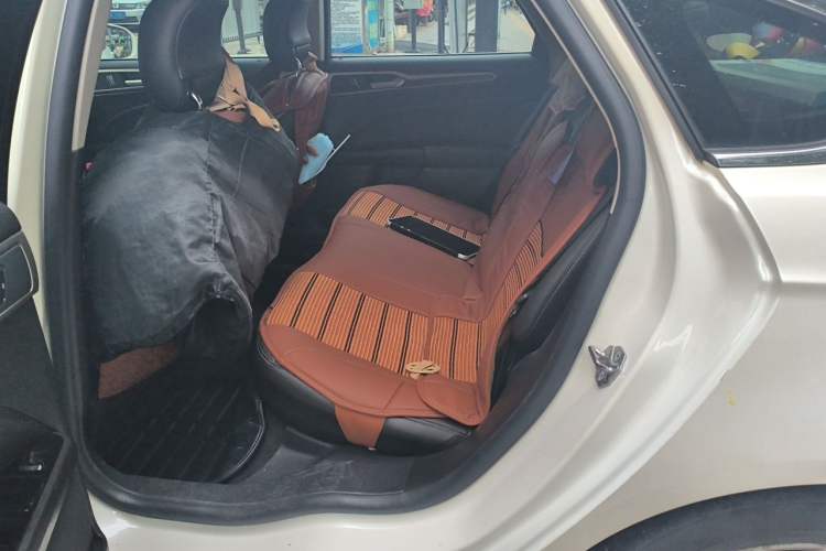 Used Ford Mondeo 2013 2.0L GTDi 200 Fashion Edition Left Rear Seat