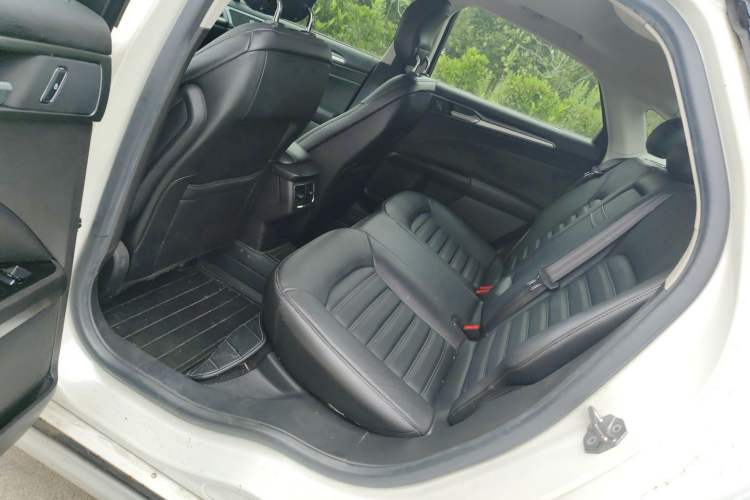 Used Ford Mondeo 2013 1.5L GTDi180 Fashion Edition Left Rear Seat