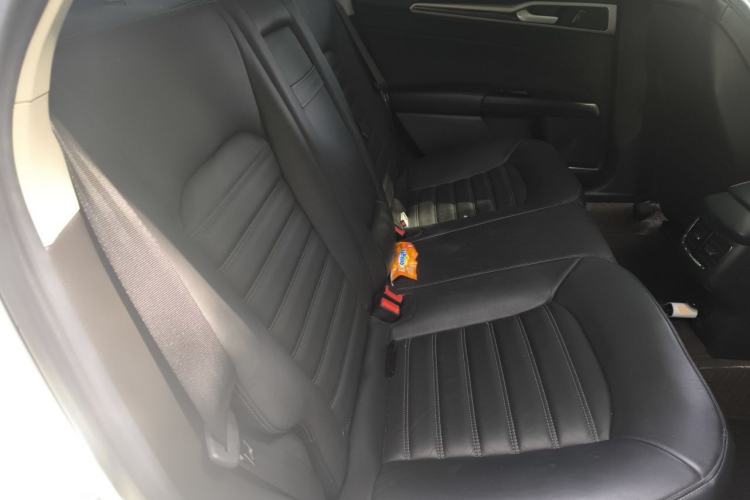 Used Ford Mondeo 2013 2.0L GTDi 200 Luxury Model Left Rear Seat