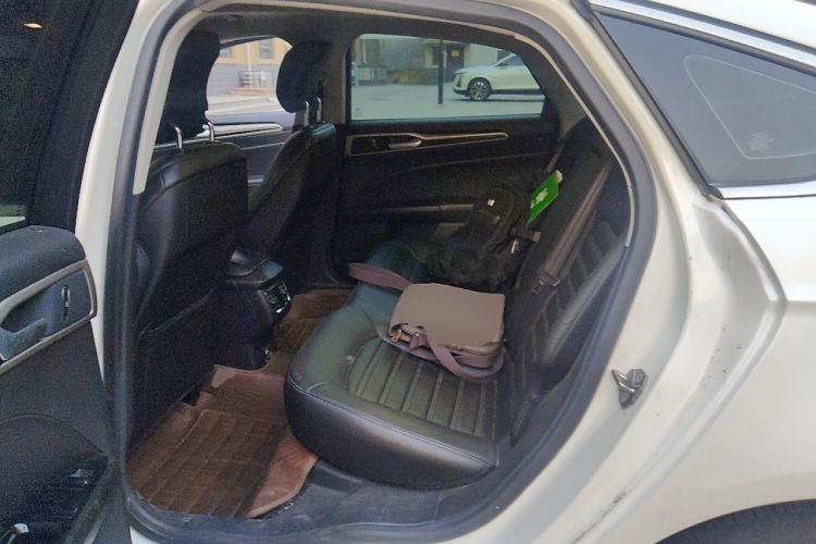 Used Ford Mondeo 2013 2.0L GTDi 200 Fashion Edition Left Rear Seat