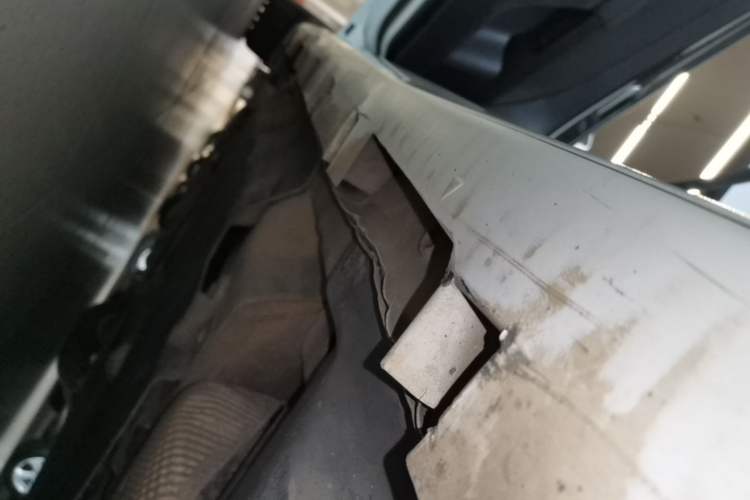 Used Ford Mondeo 2013 2.0L GTDi 200 Fashion Edition Left Side Sill