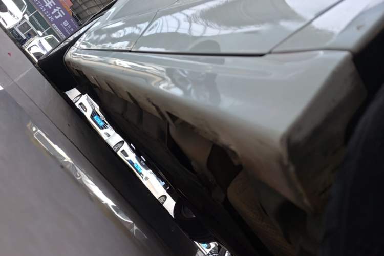 Used Ford Mondeo 2013 2.0L GTDi 200 Luxury Model Left Side Sill