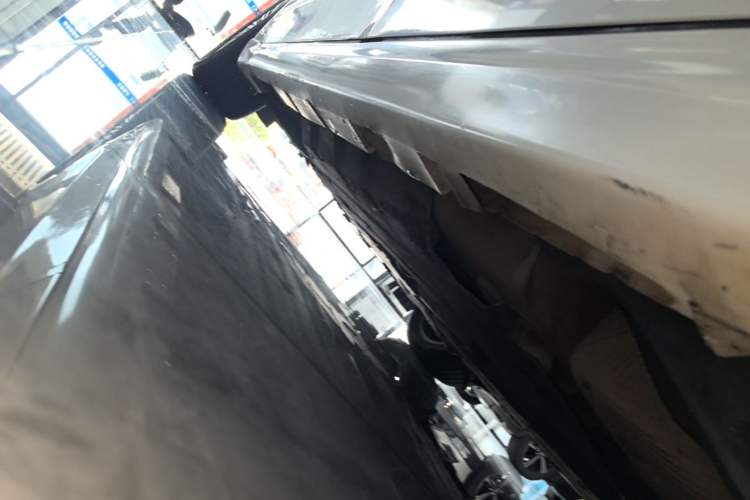 Used Ford Mondeo 2013 2.0L GTDi 200 Fashion Edition Left Side Sill