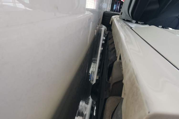Used Ford Mondeo 2013 2.0L GTDi240 Luxury Sport Model Left Side Sill