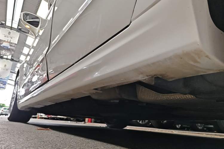 Used Ford Mondeo 2013 2.0L GTDi 200 Luxury Model Left Side Sill