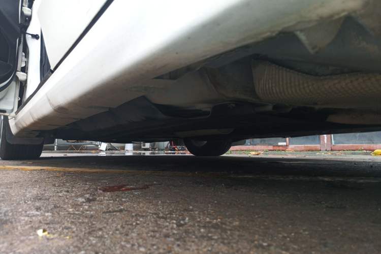 Used Ford Mondeo 2013 2.0L GTDi240 Luxury Sport Model Left Side Sill