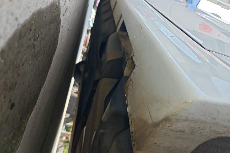 Used Ford Mondeo 2013 2.0L GTDi 200 Fashion Edition Left Side Sill