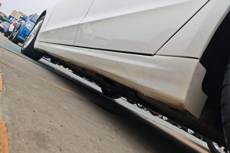 Used Ford Mondeo 2013 2.0L GTDi 200 Luxury Model Left Side Sill