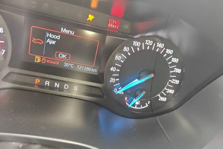 Used Ford Mondeo 2013 1.5L GTDi180 Fashion Edition Odometer Close Up