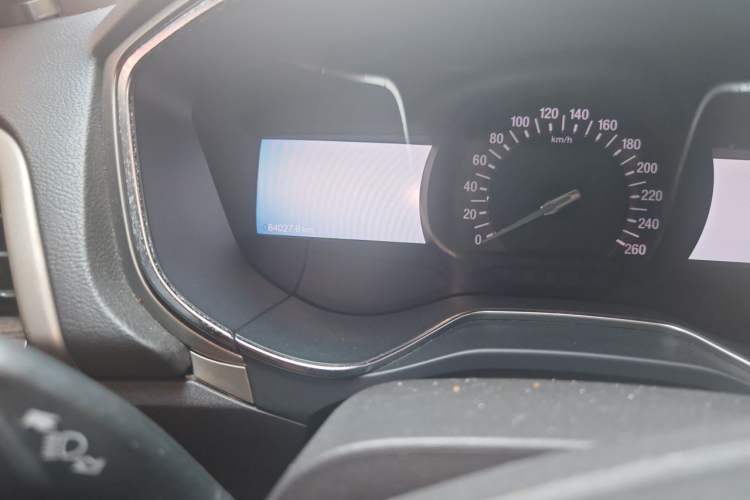 Used Ford Mondeo 2013 2.0L GTDi 200 Fashion Edition Odometer Close Up