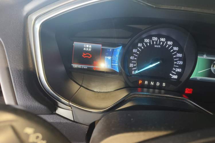 Used Ford Mondeo 2013 2.0L GTDi 200 Luxury Model Odometer Close Up