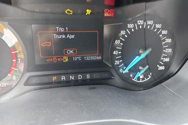 Used Ford Mondeo 2013 1.5L GTDi180 Fashion Edition Odometer Close Up