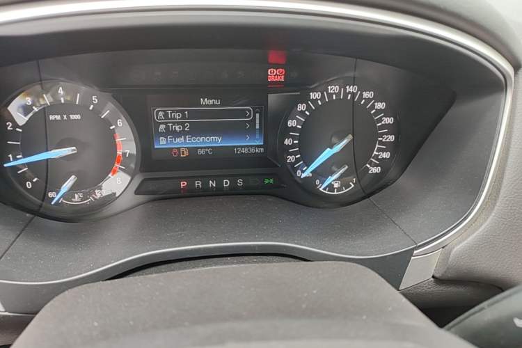 Used Ford Mondeo 2013 1.5L GTDi180 Fashion Edition Odometer Close Up