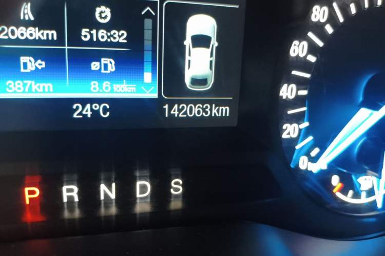 Used Ford Mondeo 2013 1.5L GTDi180 Fashion Edition Odometer Close Up