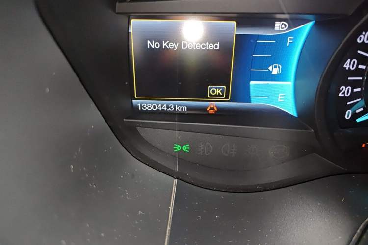 Used Ford Mondeo 2013 2.0L GTDi 200 Luxury Model Odometer Close Up
