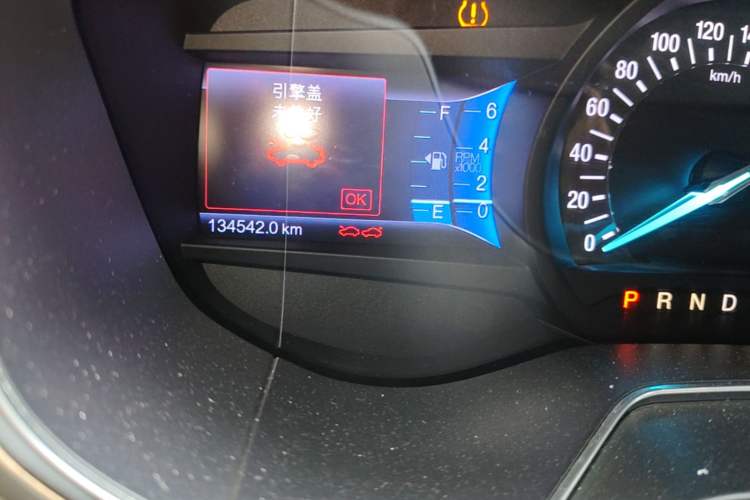 Used Ford Mondeo 2013 2.0L GTDi 200 Luxury Model Odometer Close Up