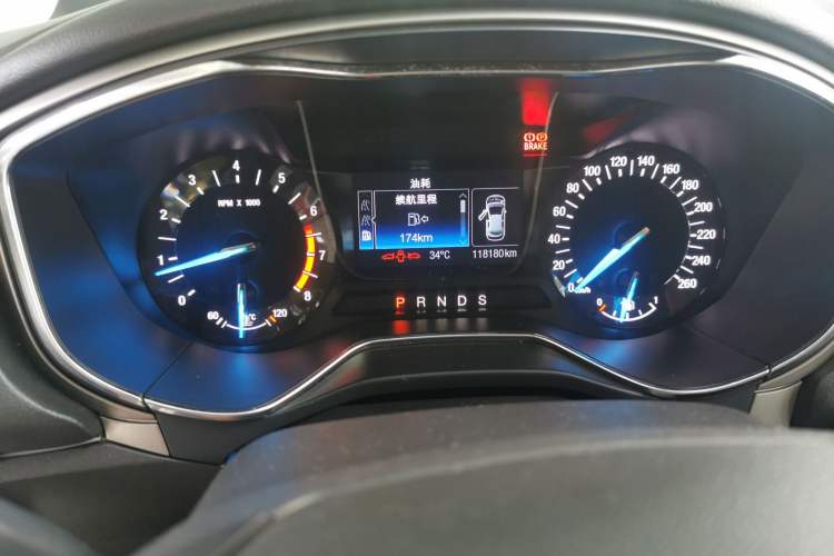 Used Ford Mondeo 2013 2.0L GTDi 200 Fashion Edition Odometer Close Up