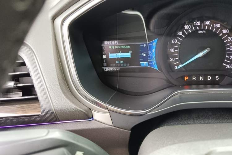 Used Ford Mondeo 2013 2.0L GTDi 200 Luxury Model Odometer Close Up