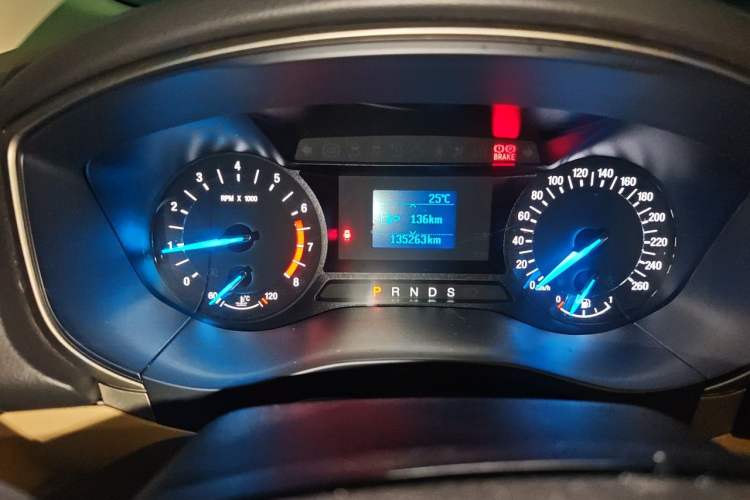 Used Ford Mondeo 2013 1.5L GTDi180 Comfort Model Odometer Close Up
