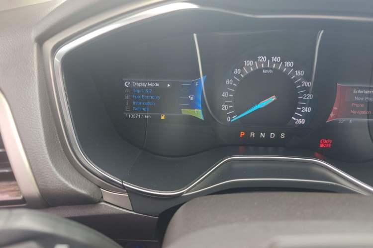Used Ford Mondeo 2013 2.0L GTDi 200 Luxury Model Odometer Close Up