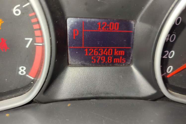 Used Ford Mondeo 2013 2.3L Fashion Edition Odometer Close Up