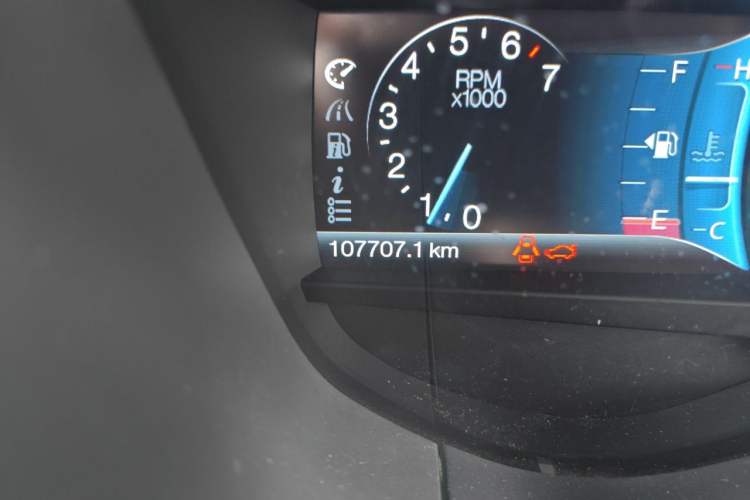 Used Ford Mondeo 2013 2.0L GTDi 200 Luxury Model Odometer Close Up