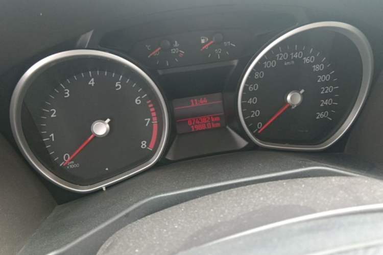 Used Ford Mondeo 2013 2.3L Fashion Edition Odometer Close Up