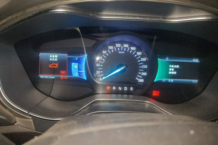 Used Ford Mondeo 2013 2.0L GTDi 200 Luxury Model Odometer Close Up