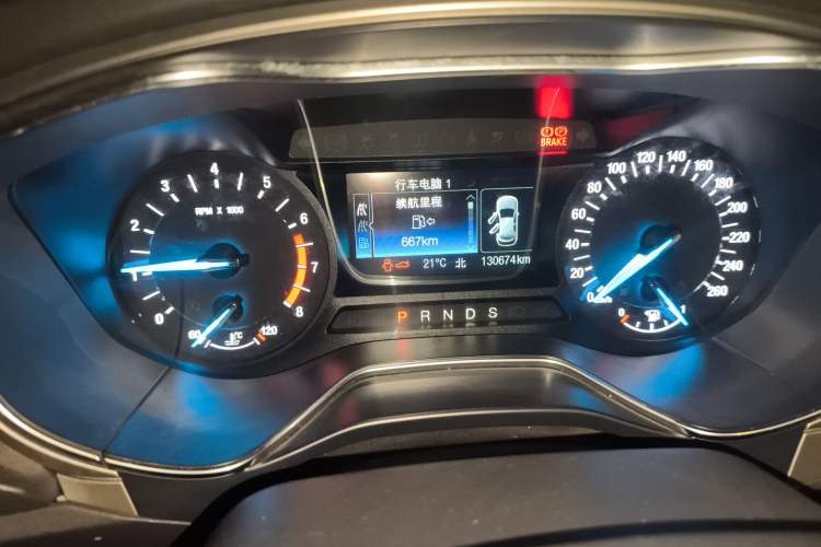 Used Ford Mondeo 2013 2.0L GTDi 200 Fashion Edition Odometer Close Up