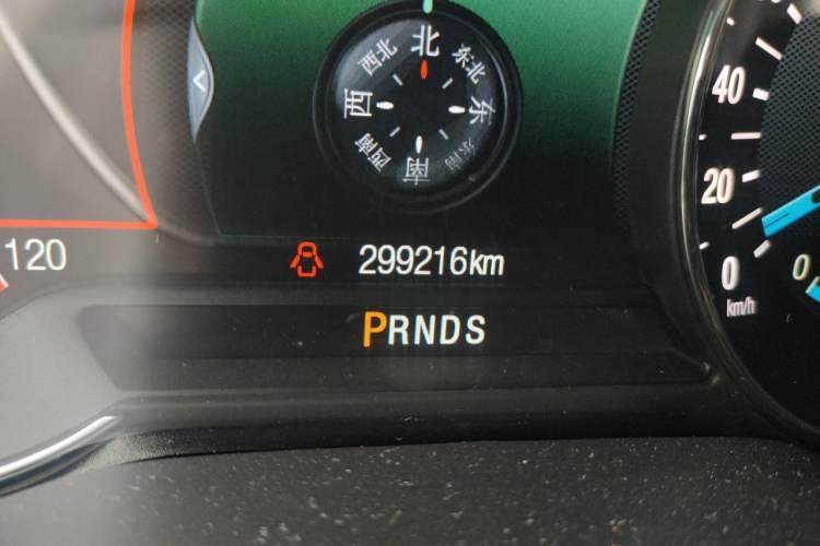 Used Ford Mondeo 2013 2.0L GTDi240 Flagship Edition Odometer Close Up