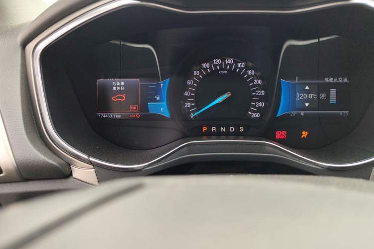 Used Ford Mondeo 2013 2.0L GTDi 200 Luxury Model Odometer Close Up