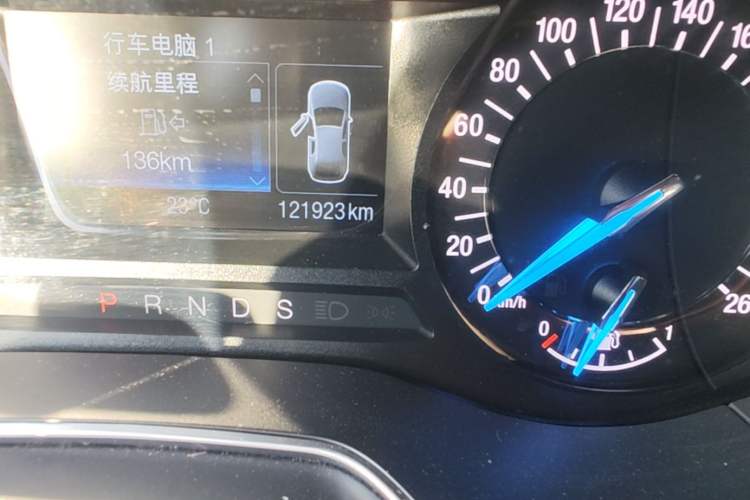 Used Ford Mondeo 2013 2.0L GTDi 200 Fashion Edition Odometer Close Up