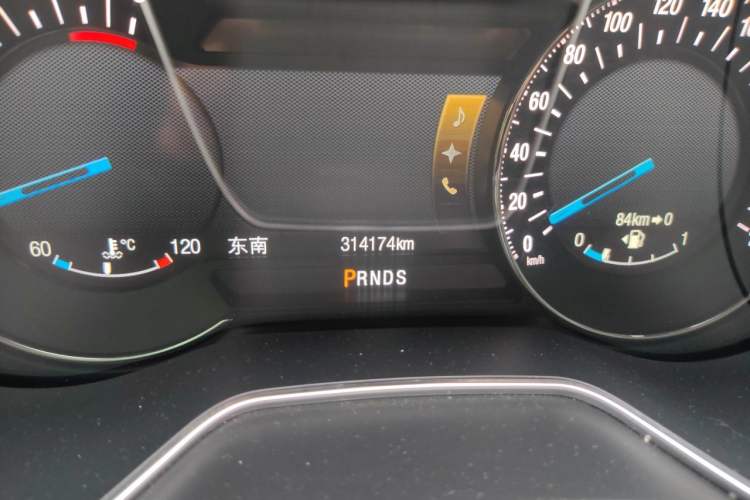 Used Ford Mondeo 2013 2.0L GTDi240 Luxury Sport Model Odometer Close Up