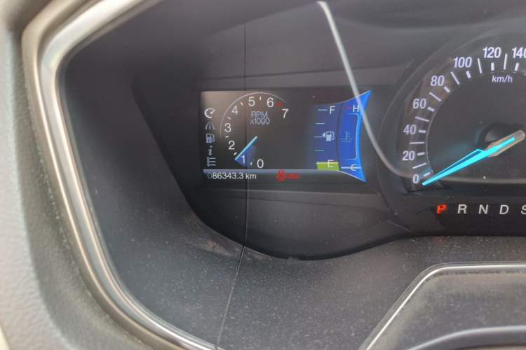 Used Ford Mondeo 2013 2.0L GTDi 200 Luxury Model Odometer Close Up