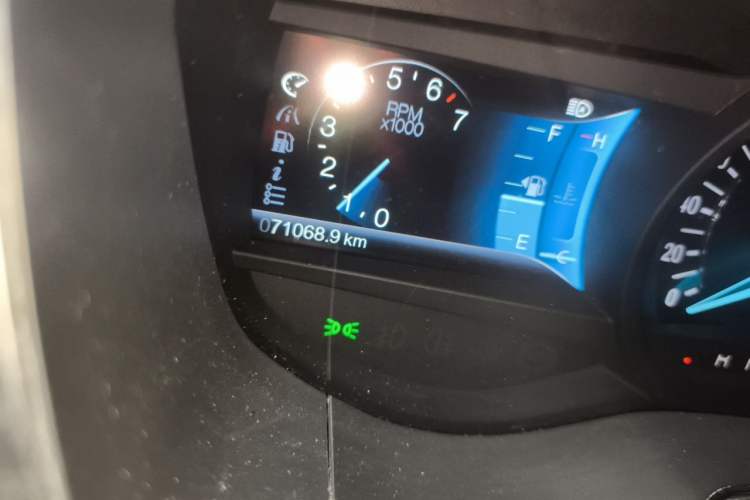 Used Ford Mondeo 2013 2.0L GTDi 200 Luxury Model Odometer Close Up
