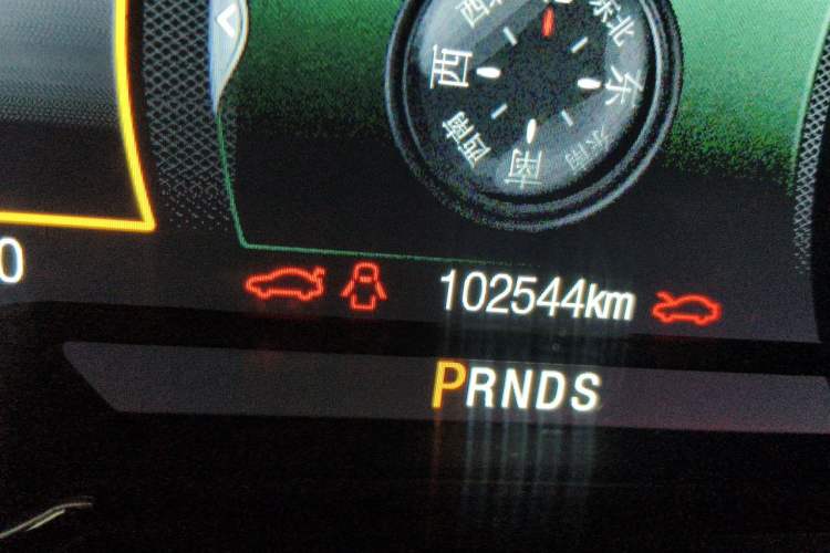 Used Ford Mondeo 2013 2.0L GTDi240 Luxury Sport Model Odometer Close Up
