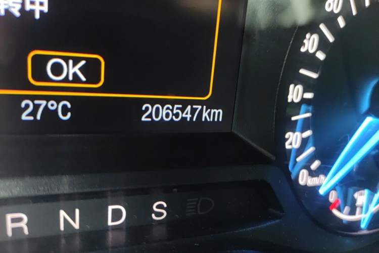Used Ford Mondeo 2013 1.5L GTDi180 Fashion Edition Odometer Close Up