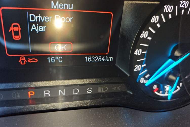 Used Ford Mondeo 2013 2.0L GTDi 200 Fashion Edition Odometer Close Up