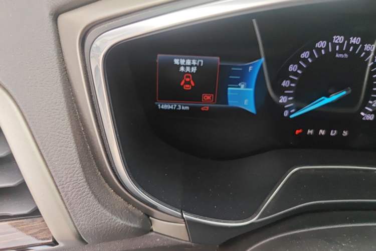 Used Ford Mondeo 2013 2.0L GTDi 200 Luxury Model Odometer Close Up
