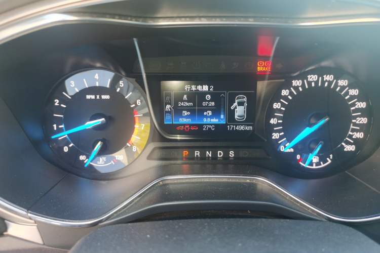 Used Ford Mondeo 2013 2.0L GTDi 200 Fashion Edition Odometer Close Up