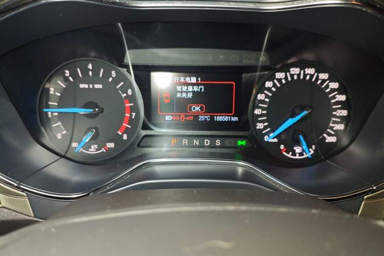 Used Ford Mondeo 2013 2.0L GTDi 200 Fashion Edition Odometer Close Up