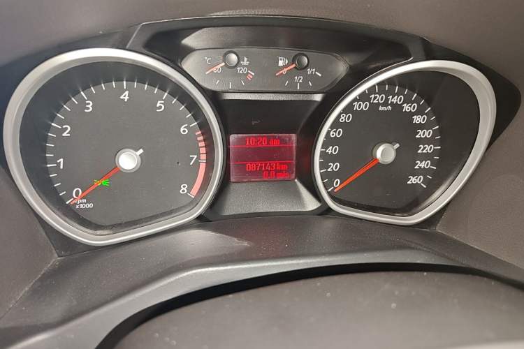 Used Ford Mondeo 2013 2.3L Fashion Edition Odometer Close Up