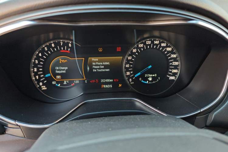 Used Ford Mondeo 2013 2.0L GTDi240 Luxury Sport Model Odometer Close Up