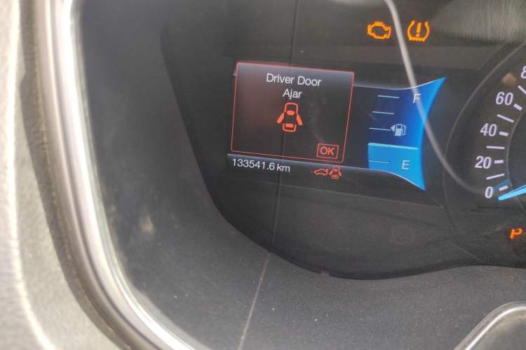 Used Ford Mondeo 2013 2.0L GTDi 200 Luxury Model Odometer Close Up