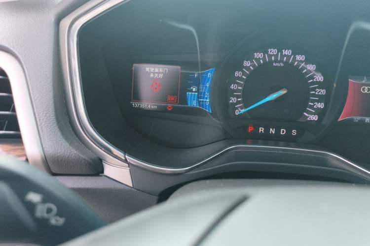 Used Ford Mondeo 2013 2.0L GTDi 200 Luxury Model Odometer Close Up